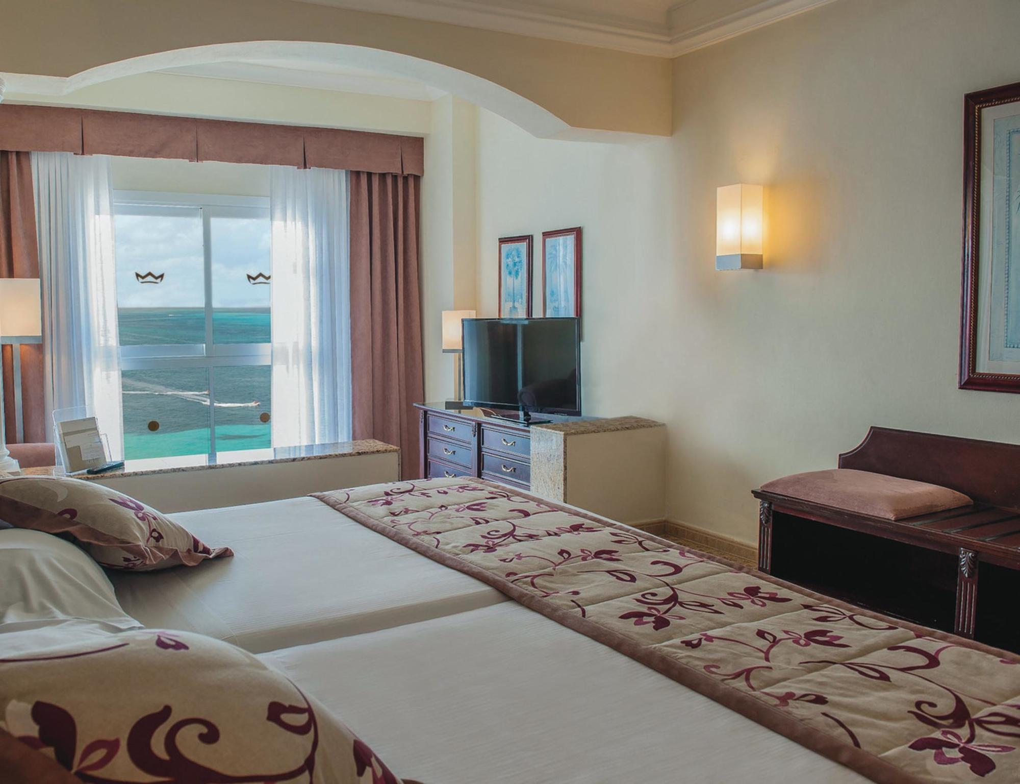 Riu Palace Aruba Palm Beach Bagian luar foto